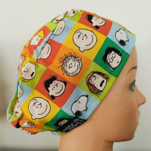 Touca cirúrgica cartoons elástico. Charlie Brown.