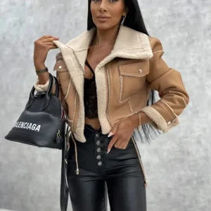 Women's Jacket — Front Zipper Closure With Fleece Lining